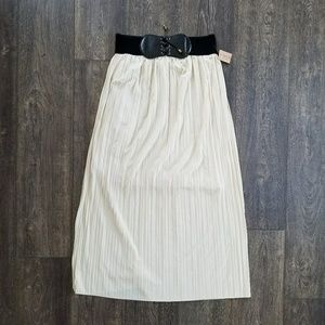 Jon & Anna New York Pleated Skirt Black Lace Band